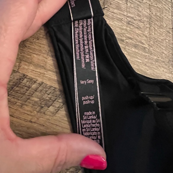 Victoria’s Secret Very Sexy Push Up Bra - Black - Picture 10 of 16